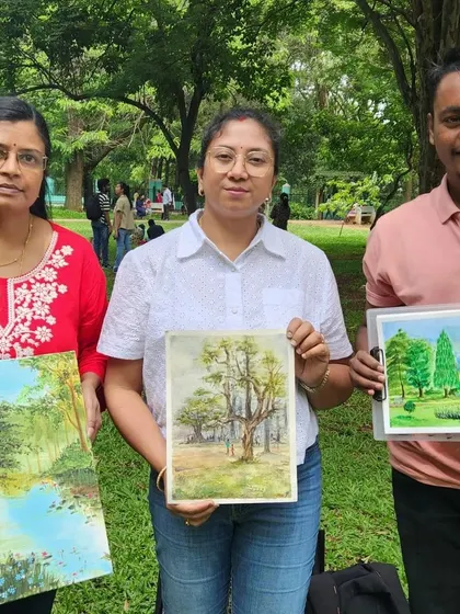Another group photo from our plein air painting session at Cubbon Park.