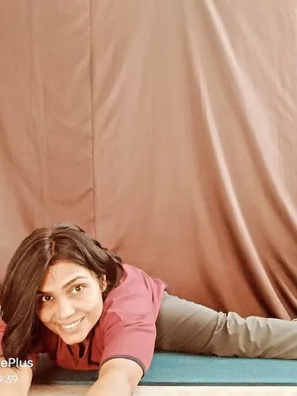 Working towards Samakonasana, the full split. For me, it is not about achieving the perfect pose, but about the consistent practice of stretching and listening to my body. More stretching, less stressing.