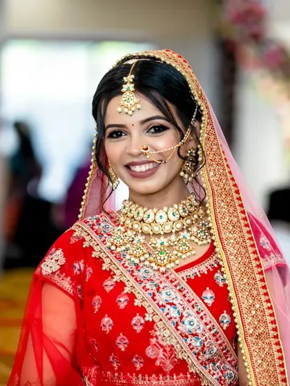 A portrait of the bride, Zeal, looking absolutely radiant. It shows how the right jewellery can enhance a bride's natural beauty.