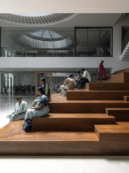 We believe architecture should facilitate human connection. Here at the Sona University Centre, the grand staircase seating provides a perfect spot for students to pause, engage in quiet conversations, and build the friendships that define the campus experience.