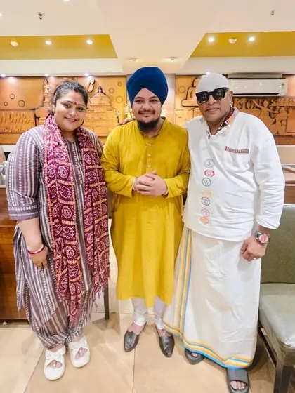With the master percussionist Sivamani sir and Runa Sivamani didi. Being in the company of such rhythmic geniuses is always an electrifying and humbling experience.