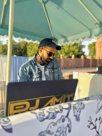 When work comes with serene Rajasthani aesthetics. DJing at the Bal Samand Lake Palace in Jodhpur was an unforgettable experience.