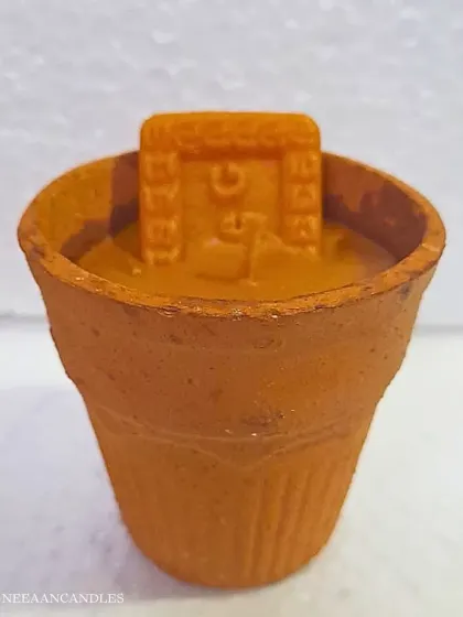 Nothing feels more like home than chai and Parle-G. We captured that nostalgia in this kulhad chai candle, complete with a tiny wax biscuit. It smells as warm and comforting as it looks, a perfect piece of childhood in a candle.