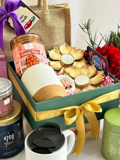 This gift set is perfect for a cozy Diwali evening, with a mug for a warm drink and snacks to enjoy.