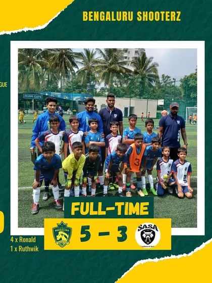 Our U-9 team celebrating a 5-3 victory against Southern Alpha SA, demonstrating their attacking prowess with 10 shots during the game.