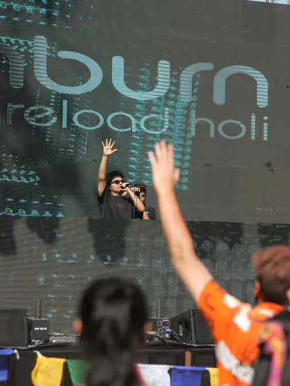 A fan's-eye view of my set, with hands in the air. This is what it's all about.