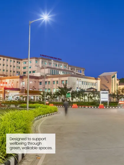 An ideal medical campus is designed to support well-being through green, walkable spaces. Clear pathways and accessible amenities at our large-scale projects encourage movement and provide areas for rest and recovery for patients, staff, and students.