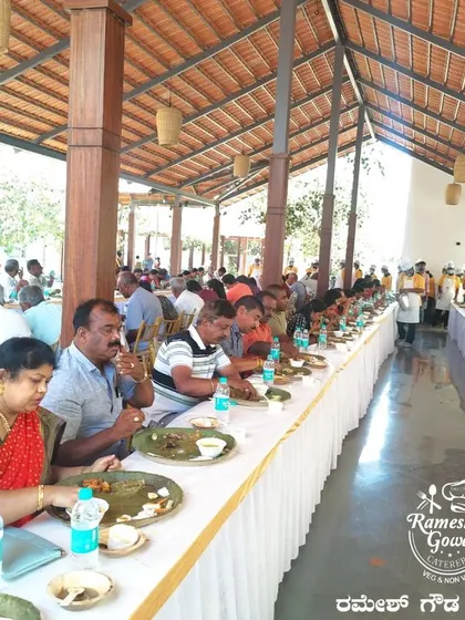 A panoramic view of a lunch service in progress. We ensure a seamless flow, from cooking to serving.