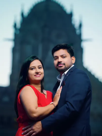 A classic couple portrait with the iconic Taj Mahal Palace Hotel in the background. We ensure a mix of both candid and posed shots for a complete pre-wedding album.