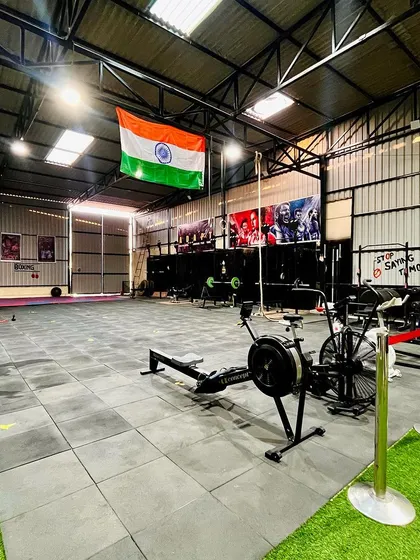 Our 4500 sq ft box is designed to be open and distraction-free, allowing you to focus on your training.