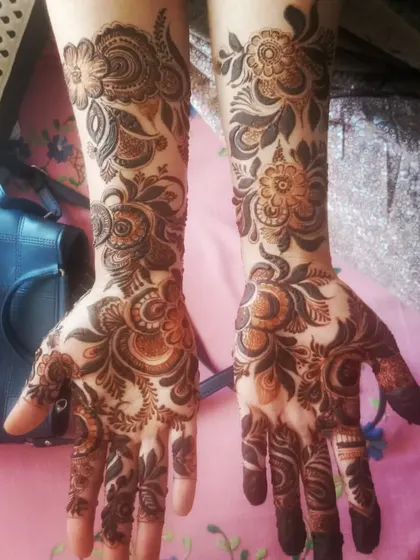 A new pattern with a mix of bold floral and geometric elements. I love experimenting with new styles and techniques.