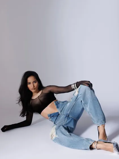 A studio shot for a Freakins India campaign. I was responsible for the hair, creating long, loose waves that add to the effortless and edgy vibe of the denim-focused shoot.