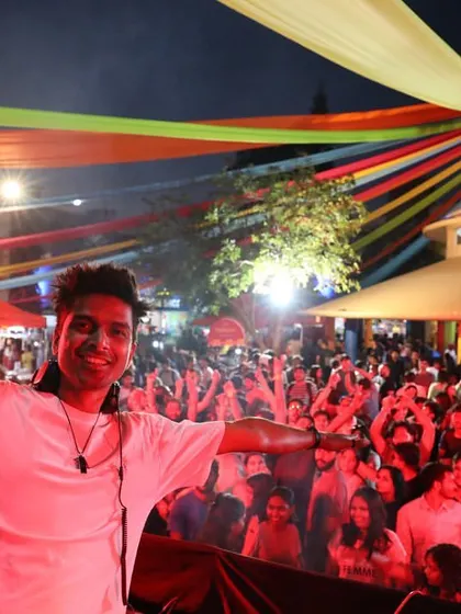 A selfie-style photo from the stage at Wonderla, with the massive, happy crowd behind me. Thank you for the love!