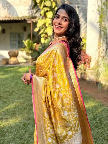 A happy, smiling shot of Jui. Her natural beauty is enhanced with a soft makeup look.