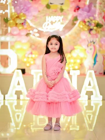 A classic birthday portrait of the birthday girl, ready for her party. I focus on clean lighting and sharp details to create photos you'll want to frame.
