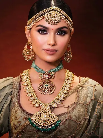 A close-up of the South Indian bridal makeup. Learn the specific techniques for this style in my next pro batch.