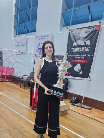 Naheed Divecha of our Bombay Gymkhana center with her well-earned trophy at the Rustom Baug tournament.