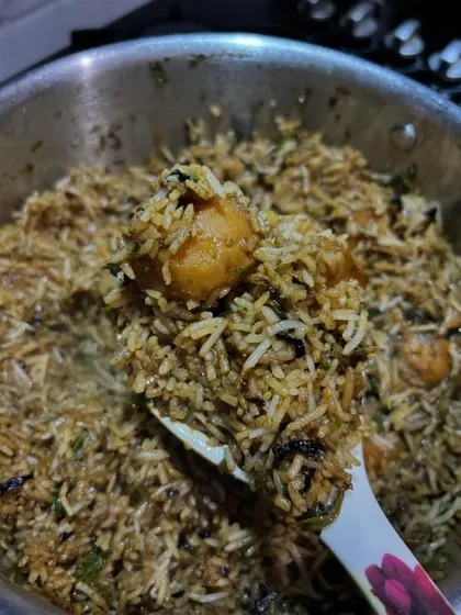 Another look at the delicious Alu Dum Biryani, ready to be served.