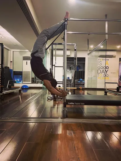 A branch that doesn’t bend, breaks. This inverted hang on the Cadillac is excellent for decompressing the spine and improving flexibility.