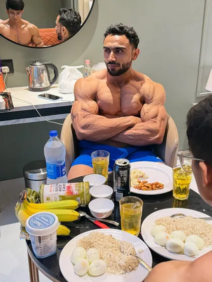 The post-competition meal is one of the best feelings. Boiled eggs, rice, and bananas to replenish the muscles.