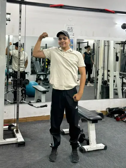 Showing arm definition.