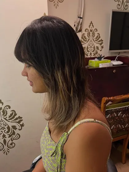 A side view of the medium-length shag.
