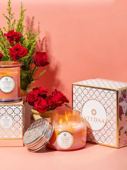 A perfect Sunday involves the warm glow and beautiful scent of a Veedaa candle. Our Victorian Tea Rose fragrance is shown here in two stunning formats, the Dune Jar and the Valeno Jar.