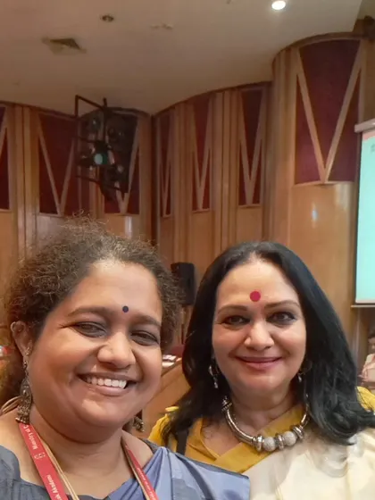 A selfie with the ever-gorgeous Prathibha Prahlad ma'am.