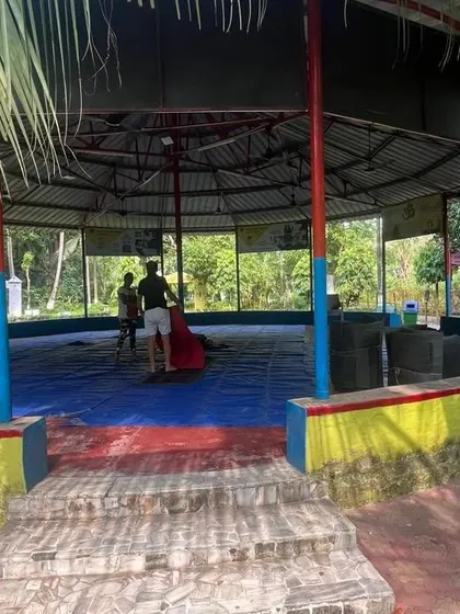 A view of the central meditation area within the Nakshatra Vatika. This space is designed to be a tranquil spot for visitors to sit and absorb the balanced energies of the surrounding planetary gardens.