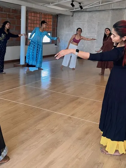 Our instructor leading the class during a workshop. We focus on breaking down steps to make them easy to follow for dancers of all levels.