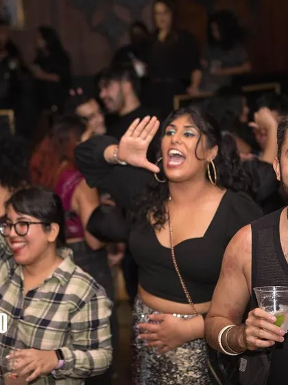 The crowd at our "Thxgiving Choose Your Fam Edition" was full of life. It's a beautiful thing to see so many people singing along and dancing together.