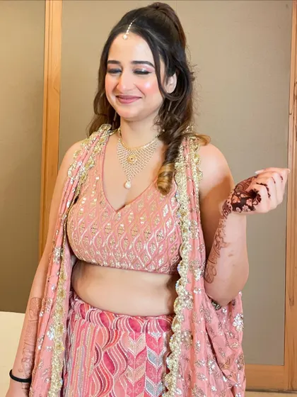 Another joyful shot of the bride, her smile and radiant skin stealing the show.