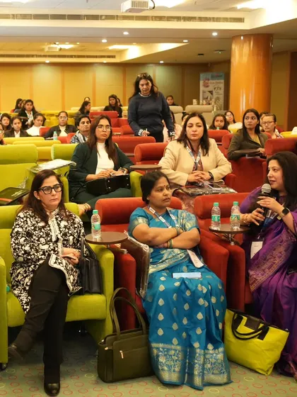 The audience during an interactive Q&A session at a medical conference. Answering questions from peers and aspiring nutritionists is one of the most engaging parts of these events.