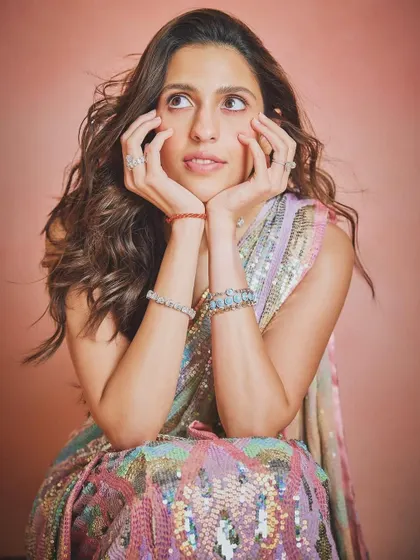 A playful and happy shot in the Manish Malhotra sequin saree. Fashion should be fun, and this outfit is the perfect example.