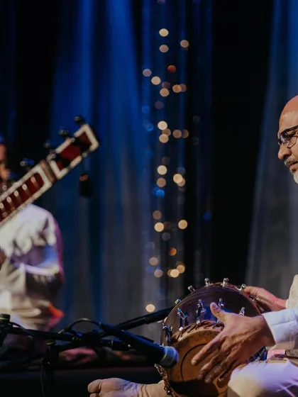 A beautiful shot capturing the Carnatic and Hindustani percussion jugalbandi at NMACC, with Sridhar Parthasarathy ji on the mridangam.