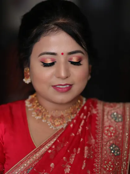 A close-up of the engagement makeup. The sunset-hued eyeshadow adds a pop of color, while the skin remains fresh and dewy. This look is perfect for daytime events.