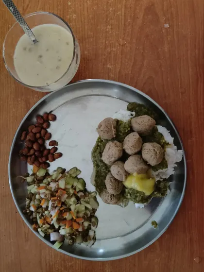 Everything is possible with food. Whether it's a leaky gut, weight management, or lifestyle disorders, the root cause often lies in a lack of vegetables, protein, water, and sleep. The choice to heal is yours, and I am here to guide you.