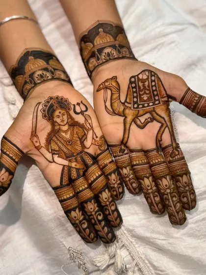 The complete Dashama design, with the goddess on one hand and her sacred vahana, the camel, on the other. A powerful and traditional design for devotees.