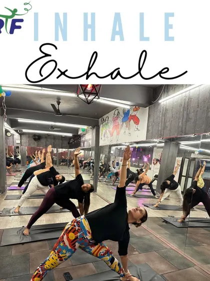 Inhale the good vibes, exhale the stress. A glimpse into our daily yoga flow where we focus on breath and movement. This is a simple Trikonasana or Triangle Pose, perfect for improving balance and stretching the entire body.
