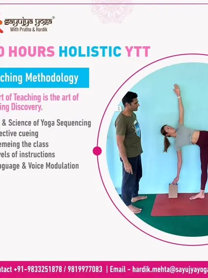 An announcement for our 4-month Holistic YTTC, detailing the Teaching Methodology curriculum.