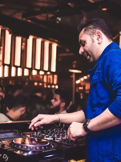 A shot from my gig in Pune at 2BHK Diner & Keyclub. The energy was absolutely electric.