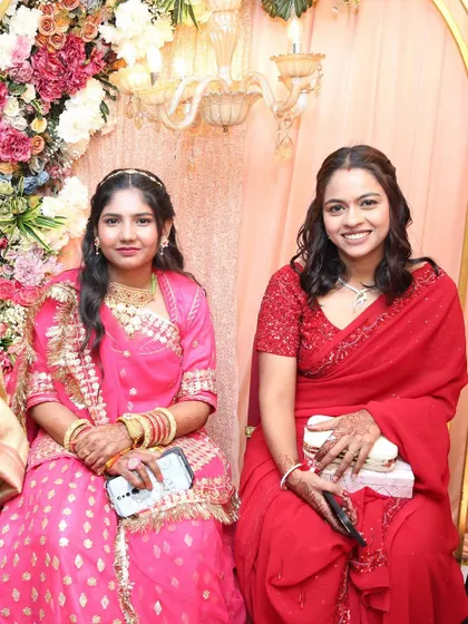 Sisters slaying at the wedding! I created two different minimalist looks for them to complement their individual styles and outfits.
