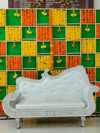 A duplicate image of the vibrant and traditional checkerboard backdrop.