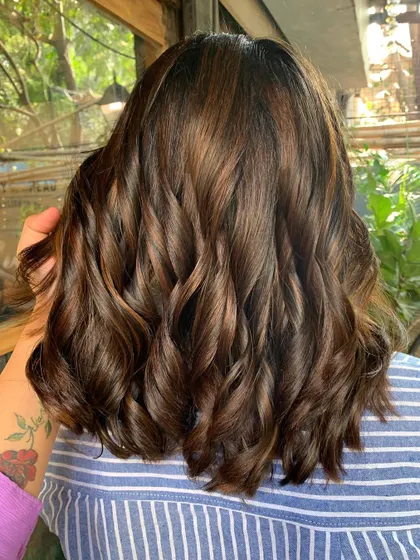 A final look at this stunning makeover. The cut and color are a perfect match. (No filter)