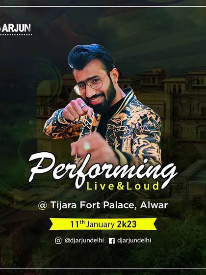 On the road to Alwar for a performance at the stunning Tijara Fort Palace. I love playing at unique heritage venues and creating a royal wedding atmosphere.