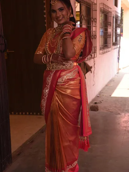 A beautiful bride, Swarsha, on her wedding day in a pre-pleated South Indian style saree. Pre-pleating ensures a perfect drape in under five minutes.