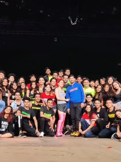 Backstage fun with Sara Ali Khan and the team. I believe in working hard and having a great time while doing it.