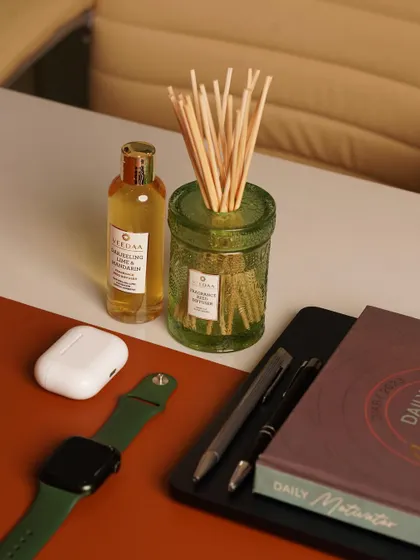 Make your office cabin smell refreshing and invigorating. Our Darjeeling Lime & Mandarin reed diffuser infuses your workspace with a burst of energy to keep you going throughout the day.