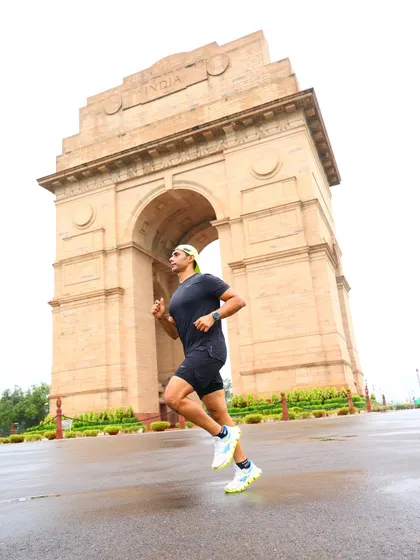 Capturing the spirit of a runner in their element. We train to be strong, consistent, and ready for any distance.