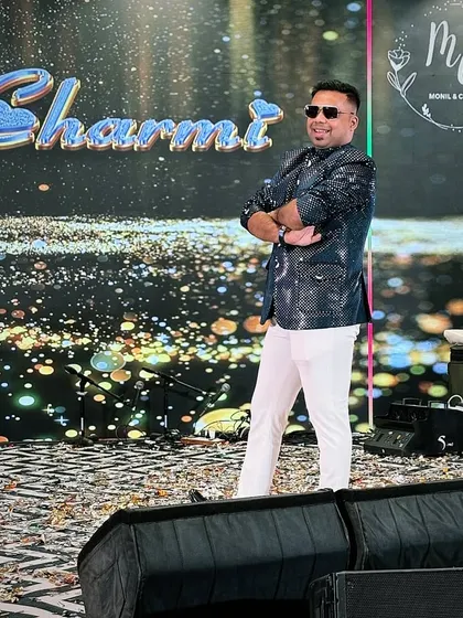 Posing on stage before the guests arrive. The setup for this Sangeet was incredible, and I was excited to fill the space with laughter, dance, and non-stop fun.